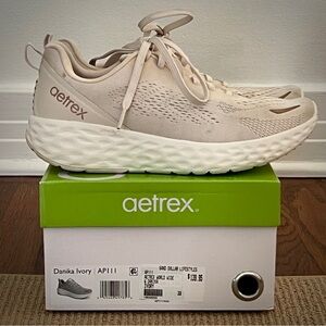 Aetrex Danika Ivory Arch Support Sneaker. Size 7.5-8.0